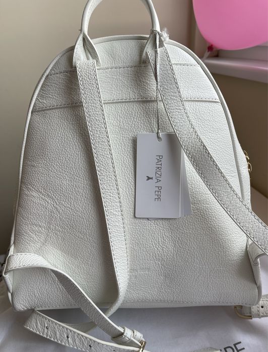 Patrizia Pepe - дамска раница 100% Естествена кожа ( Нова с етикети )