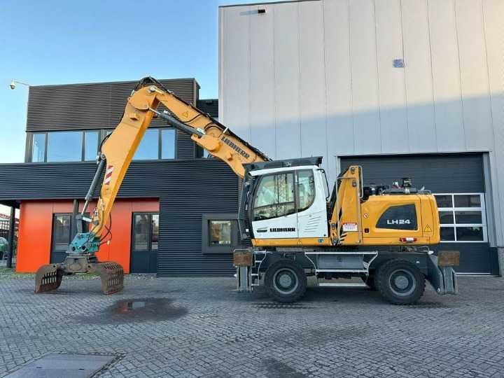 Dezmembram excavator Liebherr LH24M - Piese de schimb Liebherr