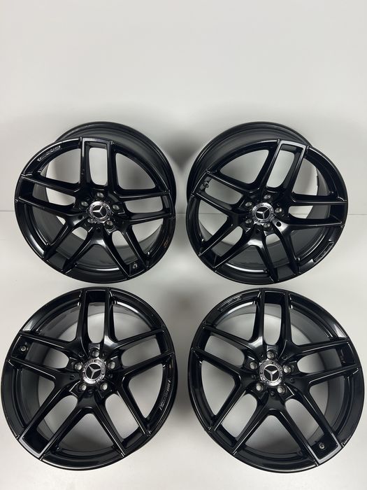 Se vinde set jante originale Mercedes Benz AMG R19