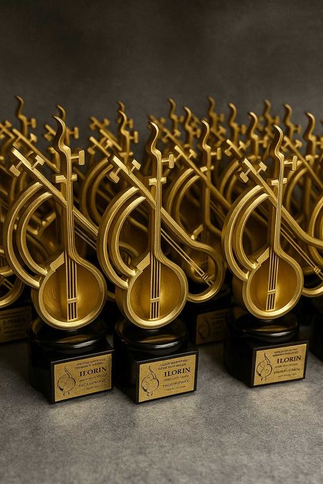 Кубки и статуэтки по вашему индивидуальному дизайну