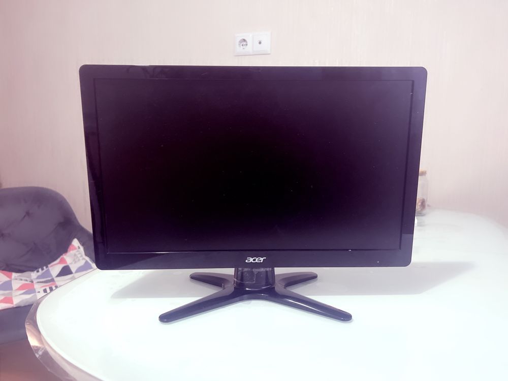 Продам монитор acer