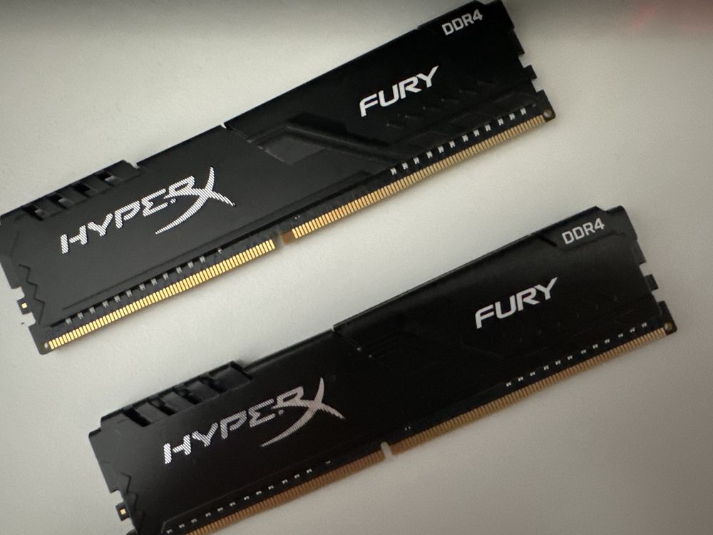 Vand 2 placute RAM FURY, 8GB/placuta