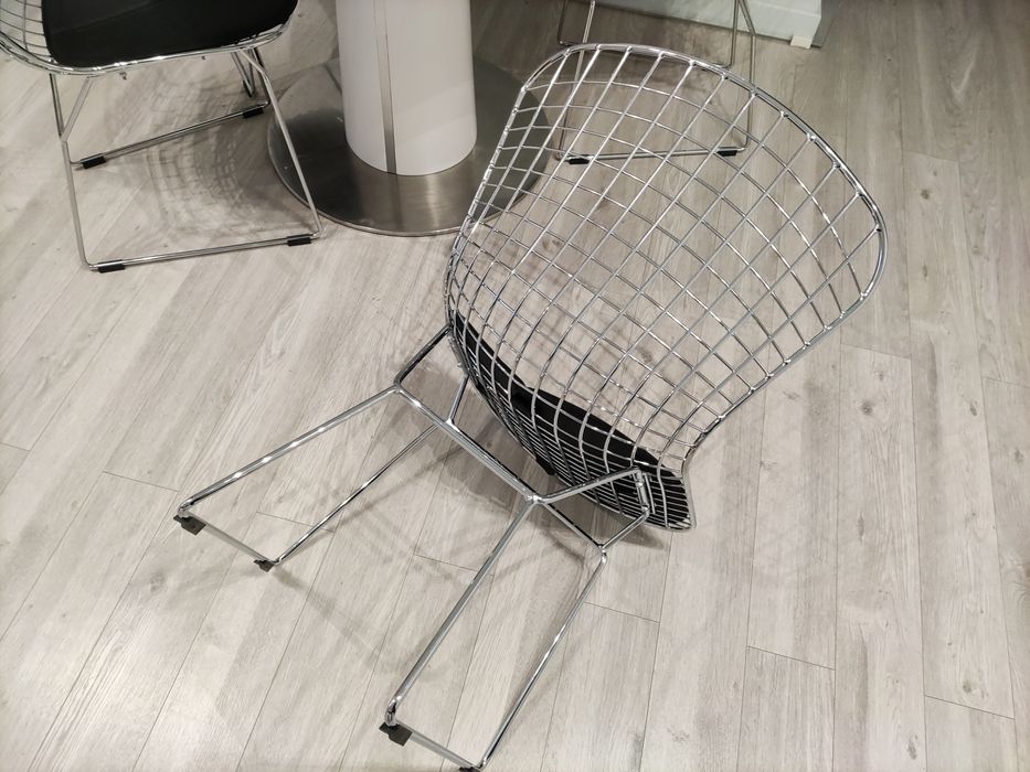 Set de 4 scaune bucatarie dining cromate cu sezut negru