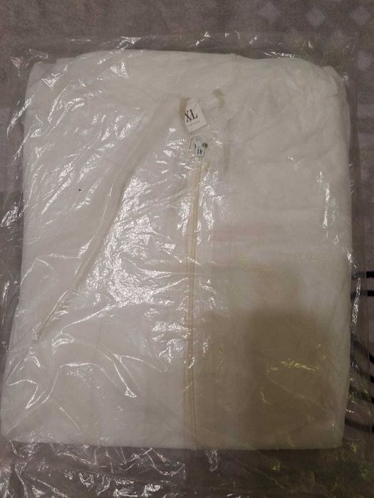 одноразовый защитный комбинезон. Размер XL. Новый