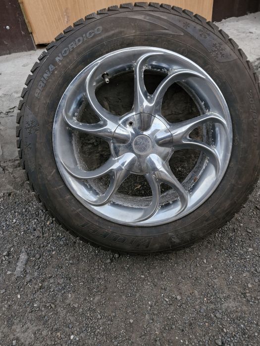 Шины на дисках 205×60×16