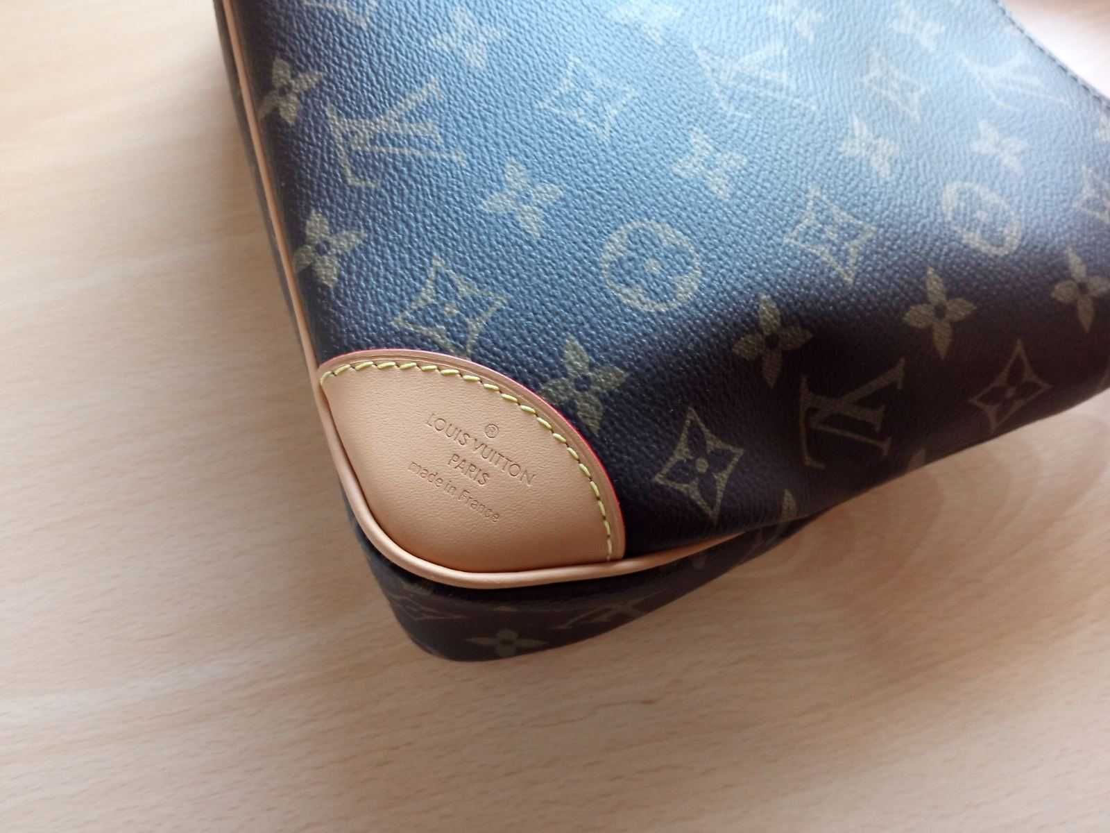 Louis Vuitton Дамска стилна и функционална Чанта Монограм