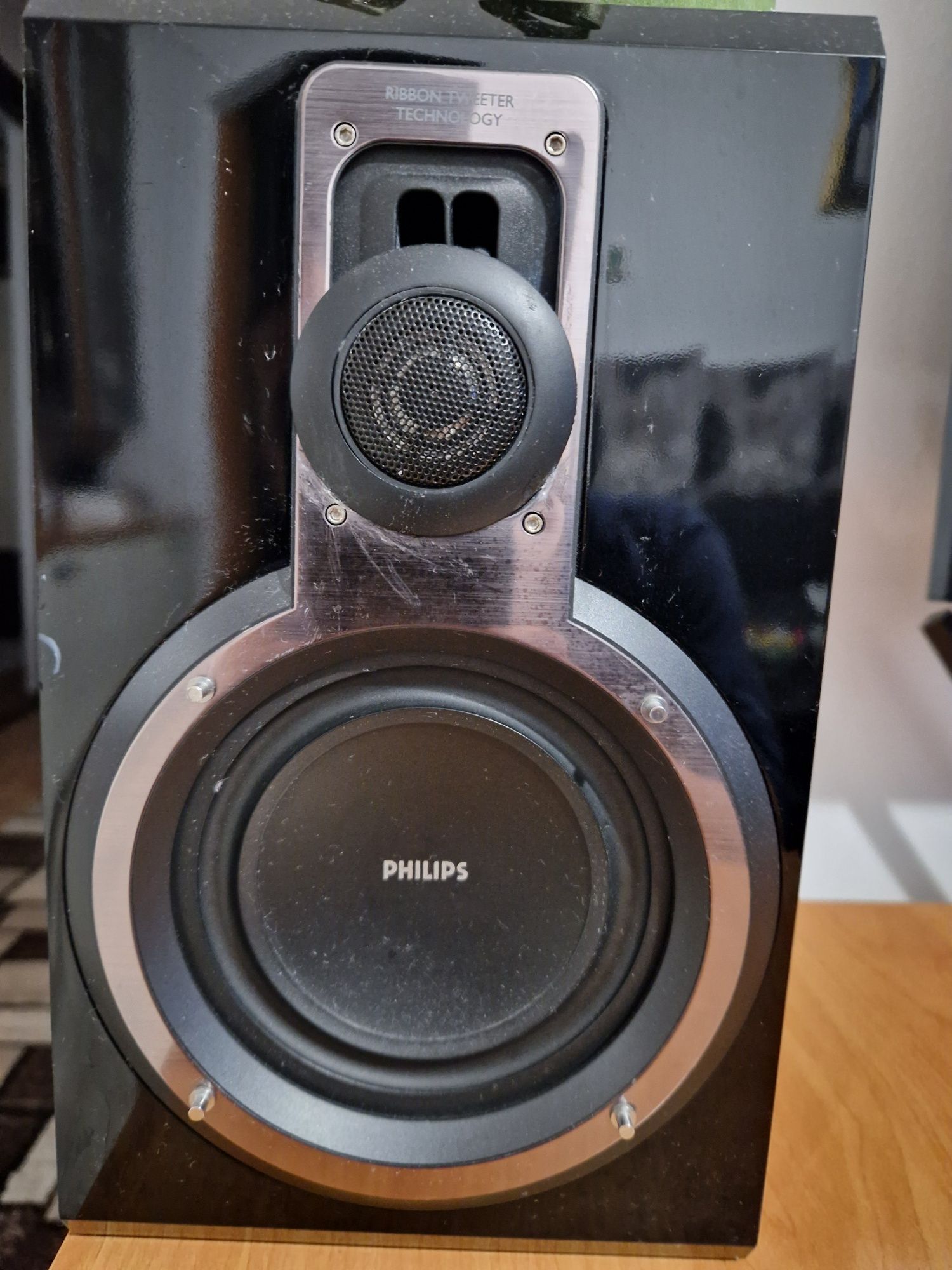 Boxe Philips MCD716