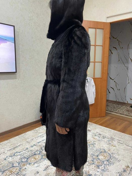 Продам норковую шубу