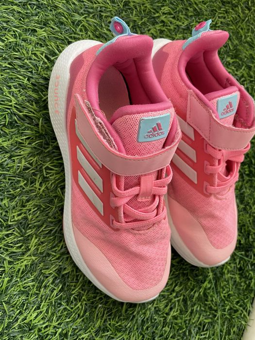 Маратонки 31 адидас