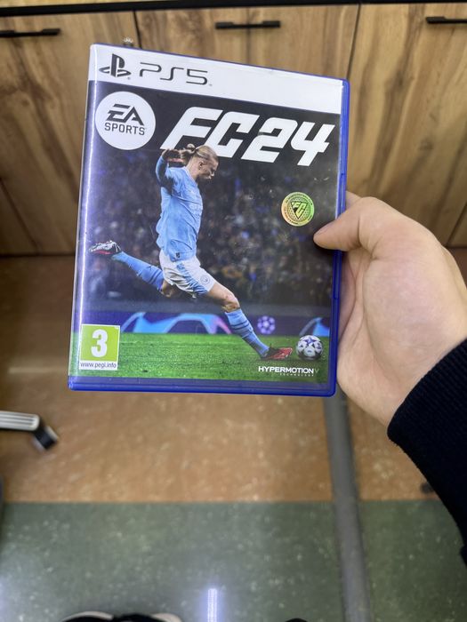 Продам FIFA/FC 24 на PS5