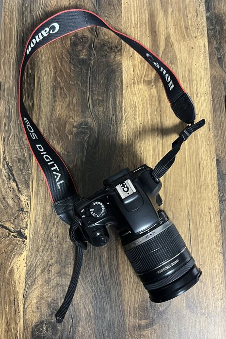 Canon EOS 1100D в идеальном состоянии, полный комплект