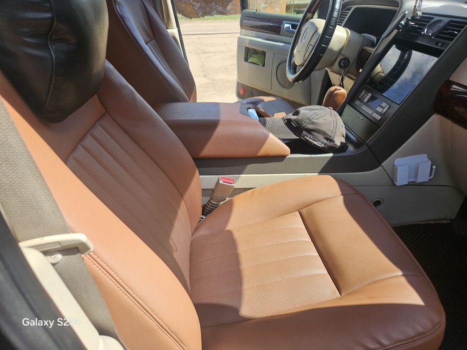 Продам  линкольн навигатор