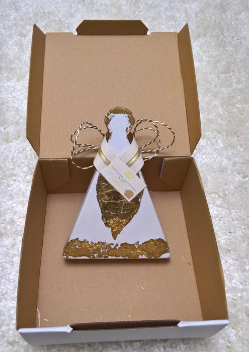 Set cadou ingeras pictat cu foita de aur