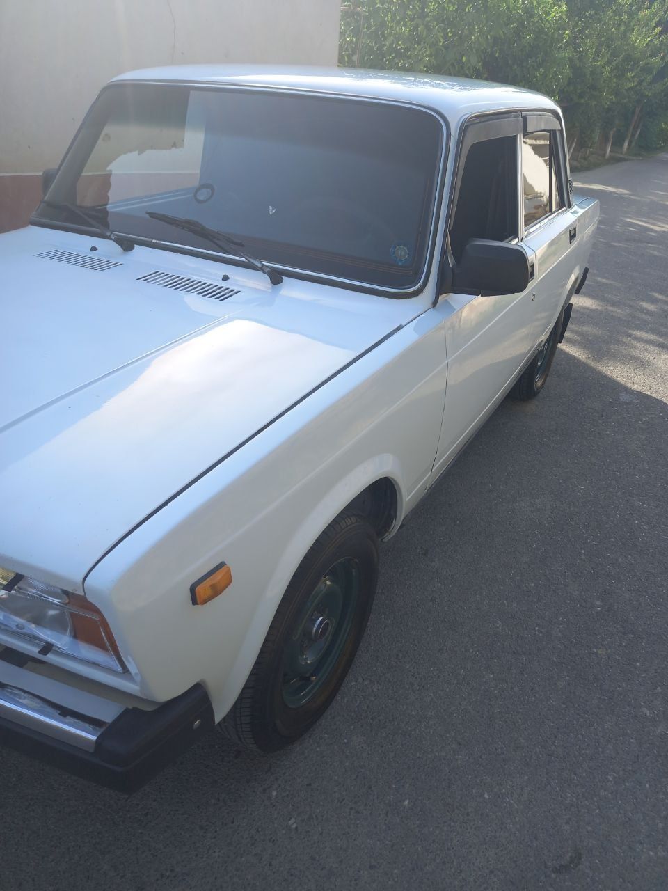 Vaz 2107 sotiladi