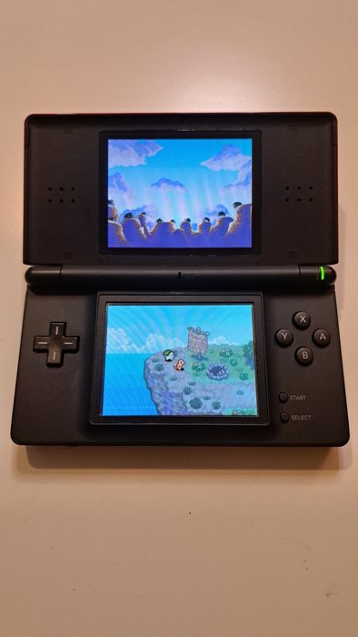 Consola retro Nintendo DS Lite cu dock pentru jocuri