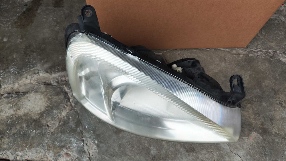Фар ляв и десен OPEL CORSA C