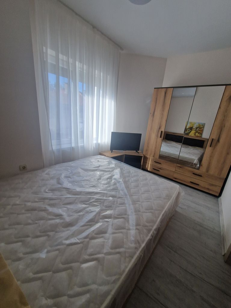 Дава се под наем Тристаен апартамент в Свиленград - 70 кв.м за 510 € - Снимка #3