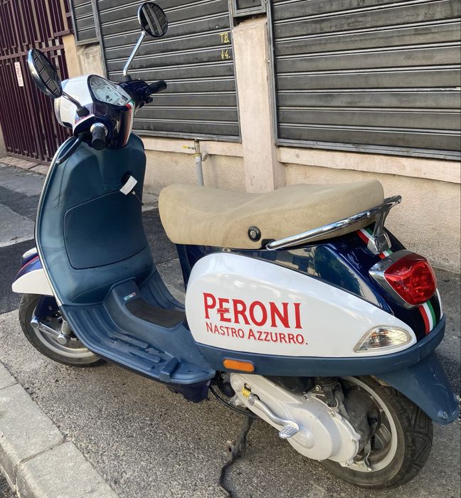 Scuter Vespa 2010, 49cm3, 2000km