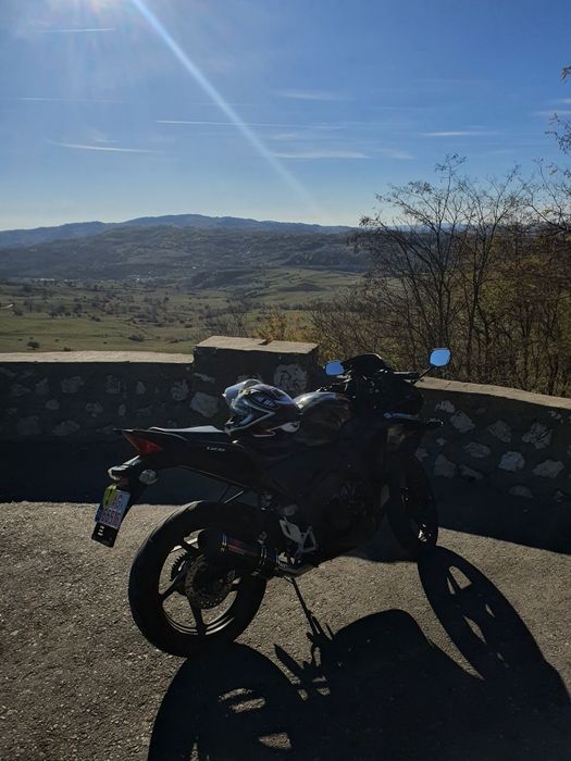 Honda CBR125r  2015