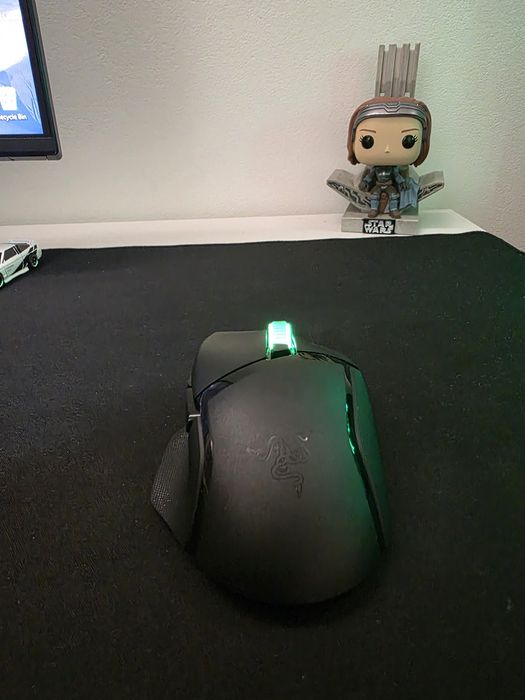 Razer Basilisk V3 x Hyperspeed Wireless URGENT!!