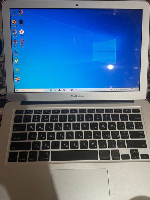 MacBook sotiladi