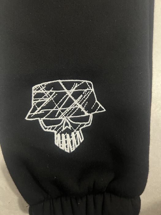 Продавам MURDA BOYZ екип