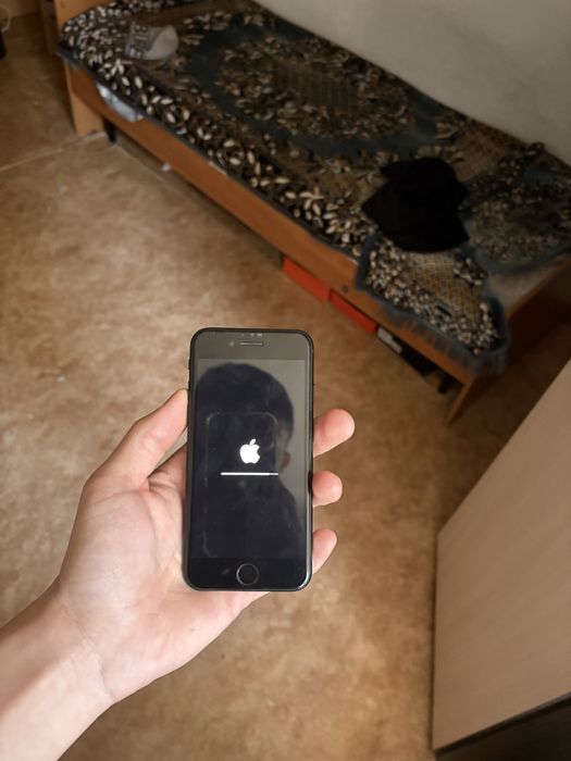 iPhone SE 2022 (3 серия)