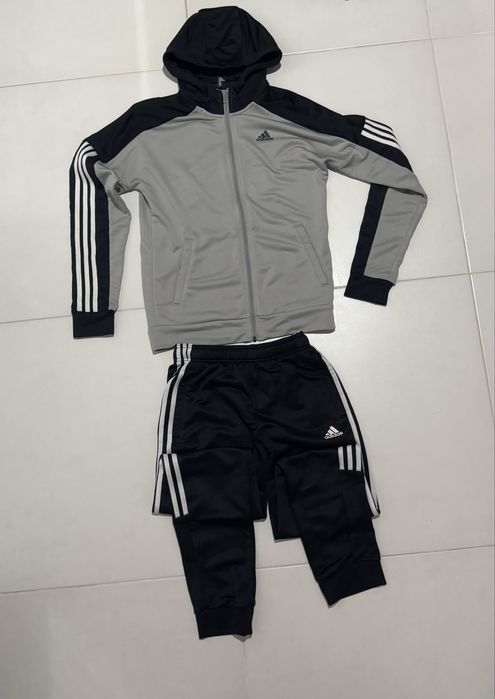 Trening adidas marime M Nike puma reebook black friday