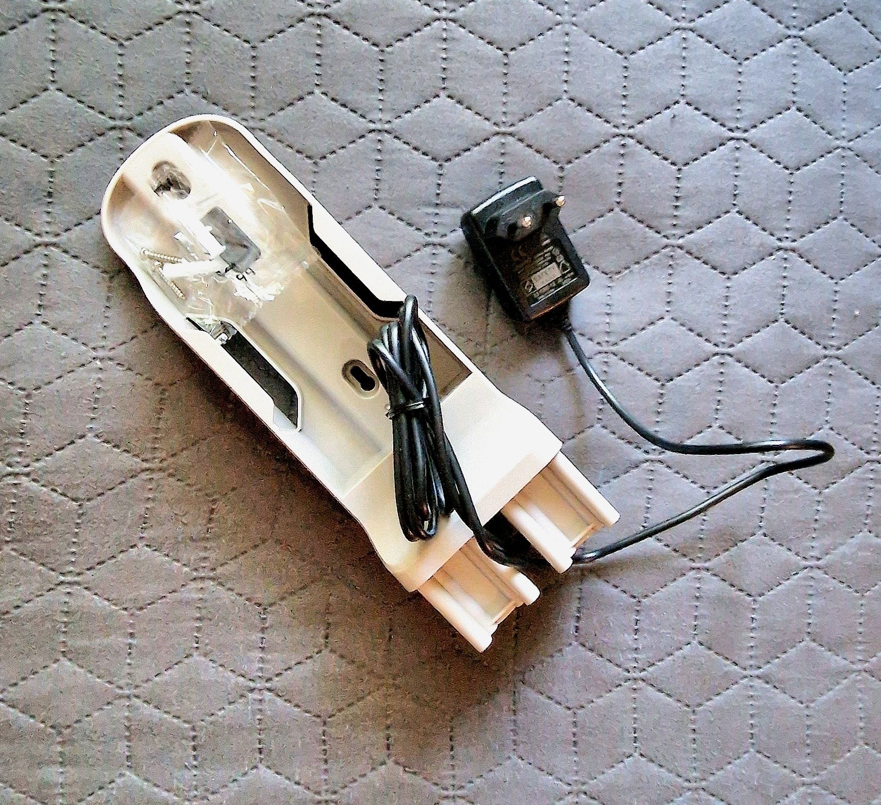 Безкабелна прахосмукачка PHILIPS  XC2011/01 серия 2000