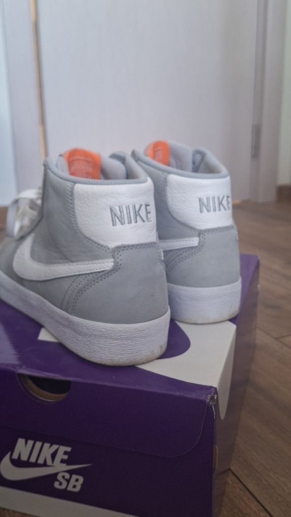 Nike SB Blazer 44
