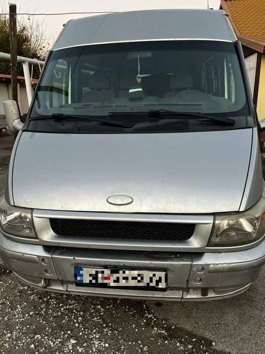 Vand ford transit 9 locuri