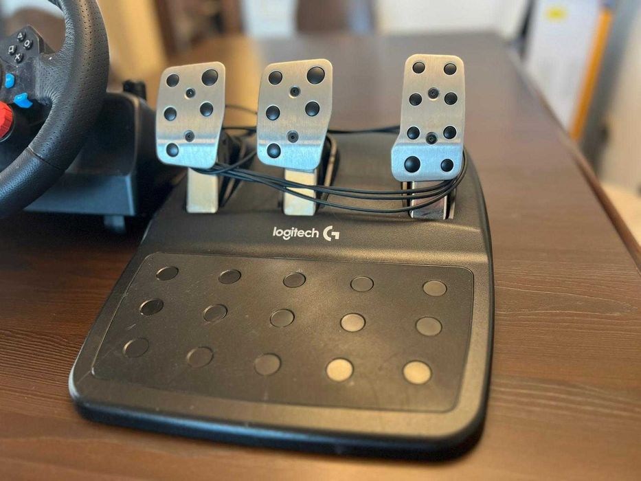 Волан с педали Logitech G29
