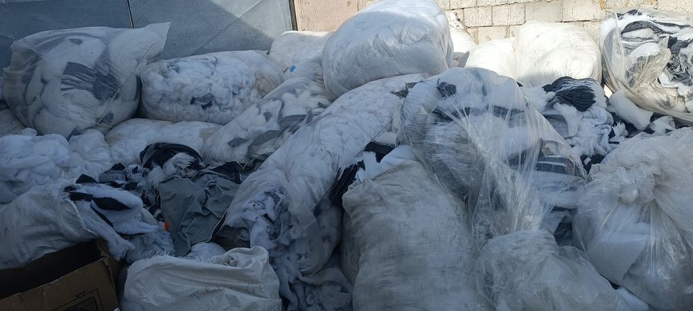 Синтефон бўлаклари сотилади