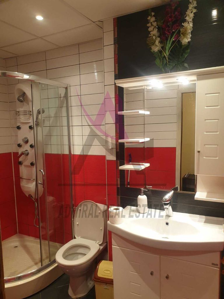 Дава се под наем Двустаен апартамент в Варна, Левски - 75 кв.м за 450 € - Снимка #2