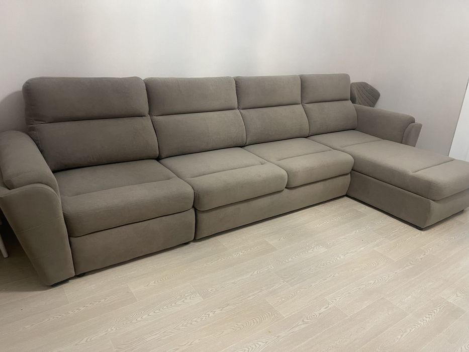 Диван угловой стильный