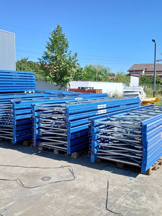 Avem rafturi metalice de vânzare
