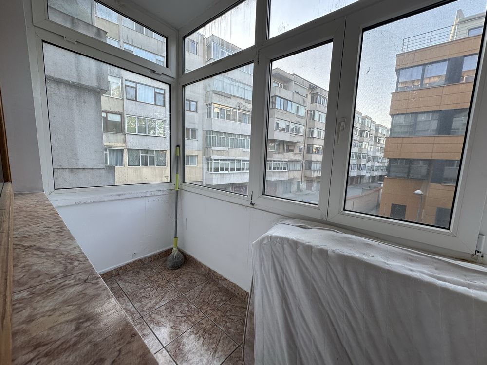 Apartament 2 camere decomandat zona Piata Noua