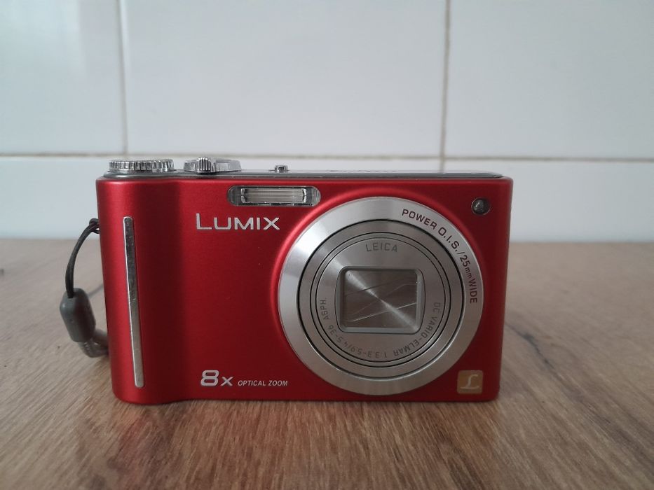 Aparat foto digital Panasonic ZX 1