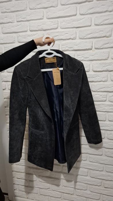 Женский пиджак серый