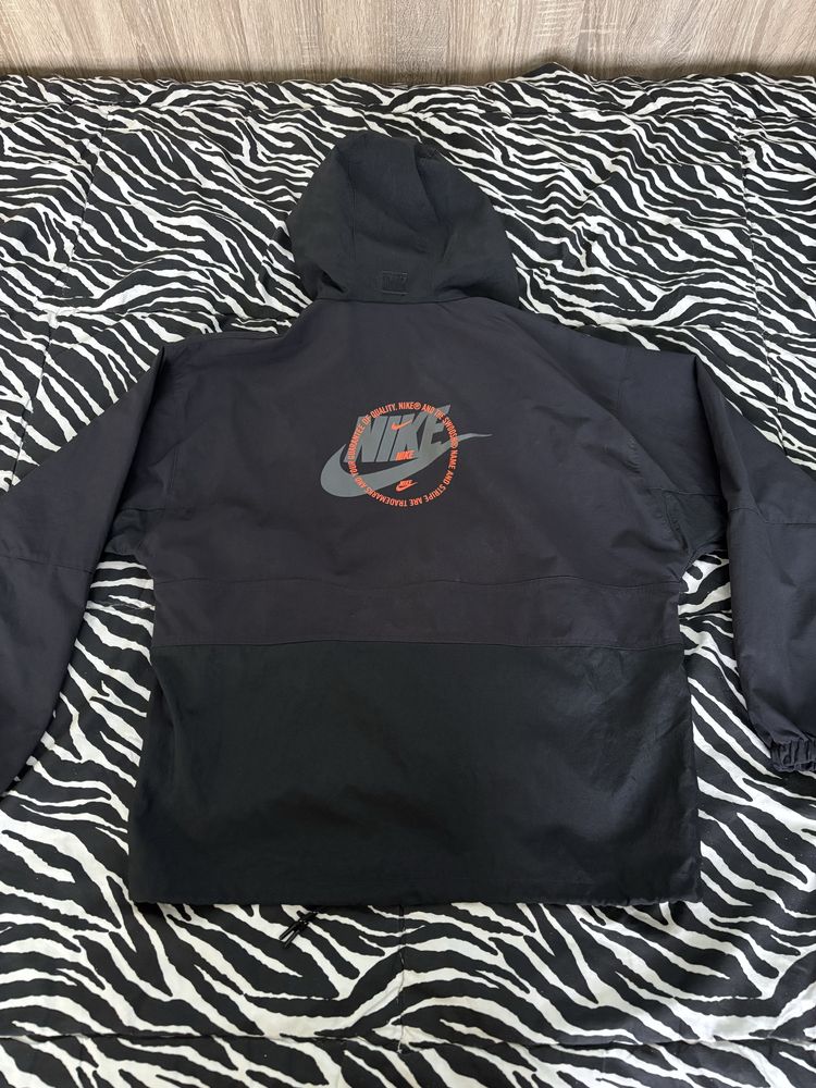 Ветровка nike xs/s