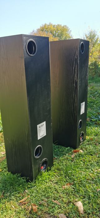 Висок клас колони Quadral Rubin