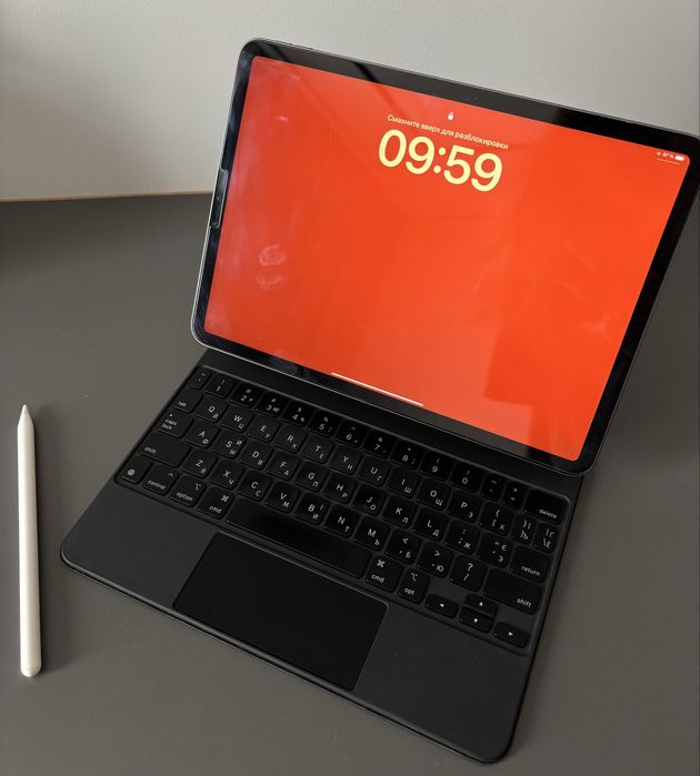 Ipad PRO 11, 512 GB + клавиатура