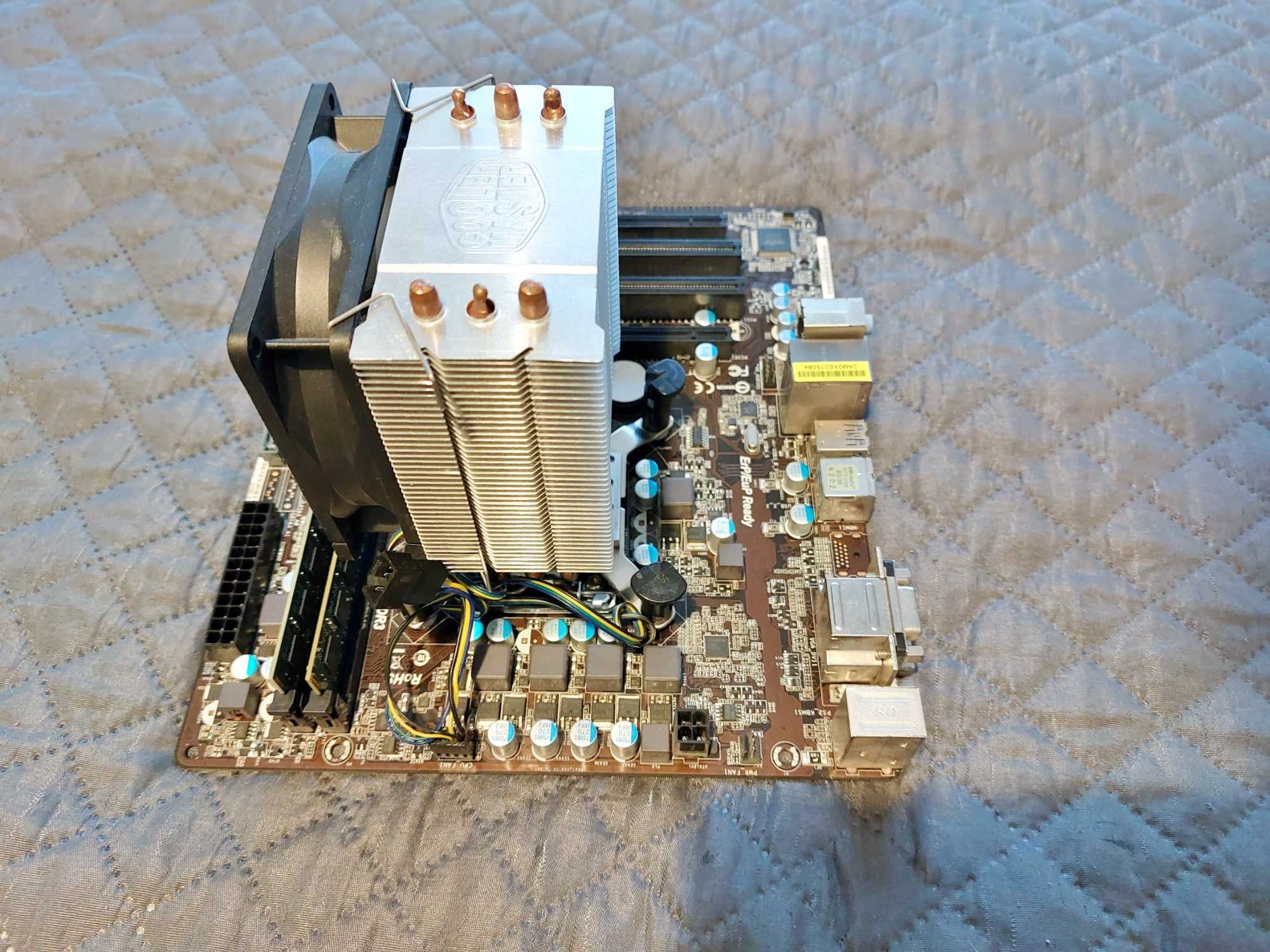 Asrock B75M-GL R2.0, Intel i7-3770, 16 GB DDR3 1600