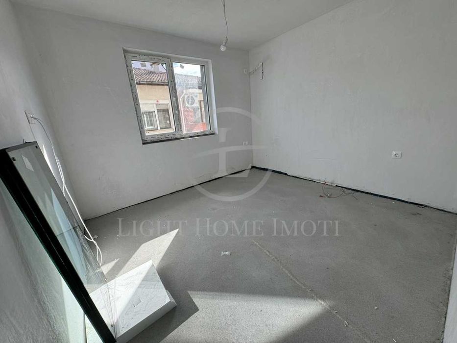 Продава се Двустаен апартамент в Пловдив, Прослав - 65 кв.м за 1231 €/кв.м - Снимка #1