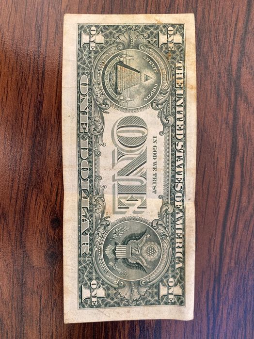 1 Dolar American din 2001