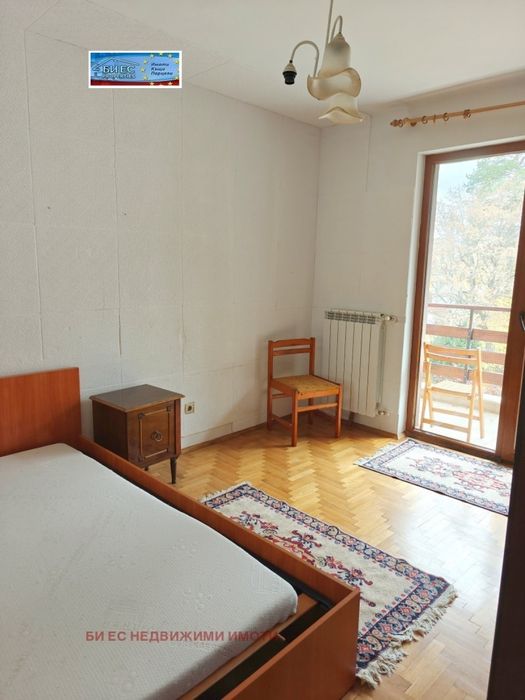 Дава под наем 3-стаен гр. София - Бояна 100 м²