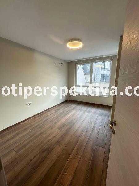 Продава се Тристаен апартамент в Пловдив, Христо Смирненски - 136 кв.м за 1434 €/кв.м - Снимка #3