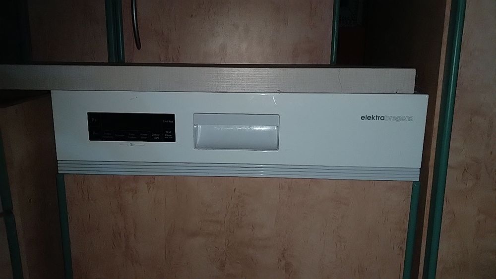 Mobila bucatarie cu electrocasnice