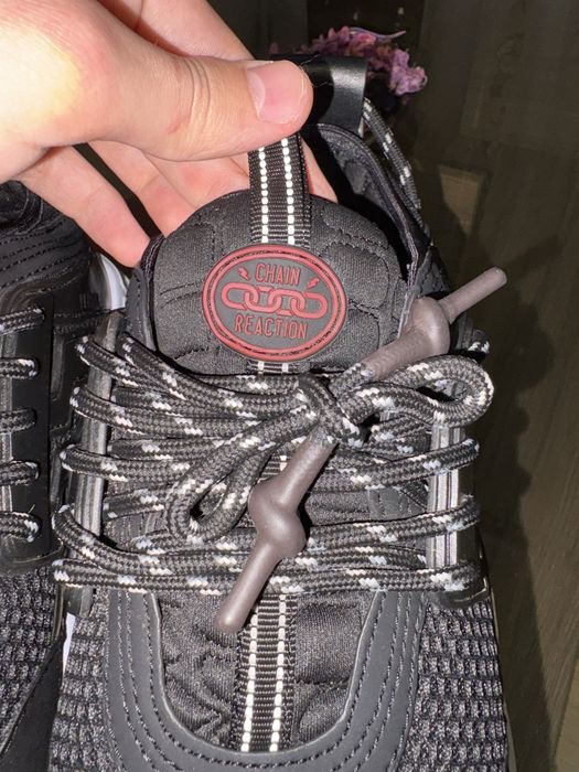 Versace chain reaction