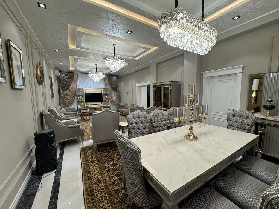 Продаётся Hi-Tech Новый дом.